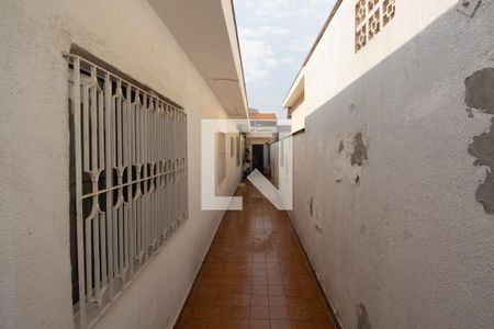 Casa à venda com 245m², 3 quartos e 2 vagas Casa à venda com 245m², 3 quartos e 2 vagasCorredor