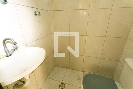 Casa à venda com 75m², 4 quartos e 3 vagas Casa à venda com 75m², 4 quartos e 3 vagasCasa 1 - Banheiro 1