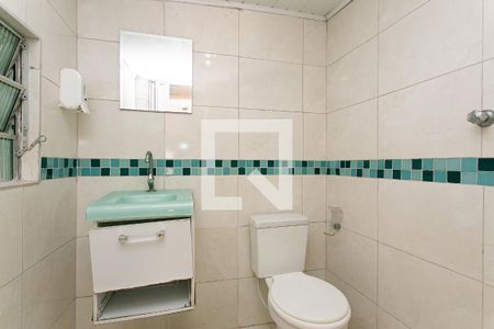 Casa à venda com 75m², 4 quartos e 3 vagas Casa à venda com 75m², 4 quartos e 3 vagasCasa 2 - Banheiro da Suíte