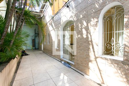 Casa à venda com 75m², 4 quartos e 3 vagas Casa à venda com 75m², 4 quartos e 3 vagasQuintal