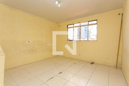 Casa à venda com 75m², 4 quartos e 3 vagas Casa à venda com 75m², 4 quartos e 3 vagasCasa 2 - Suíte