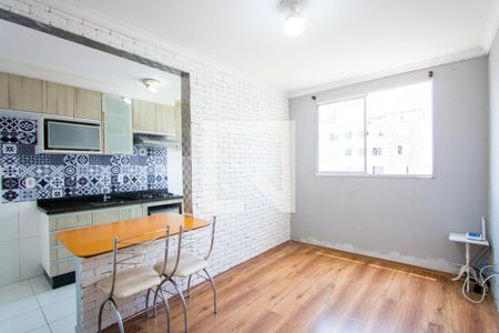 Sala de apartamento para alugar com 2 quartos, 47m² em Parque São Vicente, Santo André