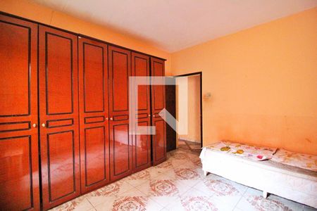 Quarto 2 de casa à venda com 4 quartos, 340m² em Vila Camilópolis, Santo André