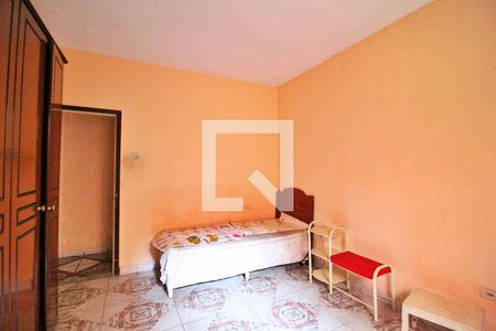 Quarto 2 de casa à venda com 4 quartos, 340m² em Vila Camilópolis, Santo André