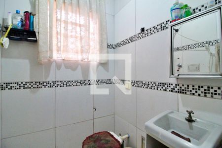 Casa à venda com 340m², 4 quartos e 1 vagaBanheiro 2