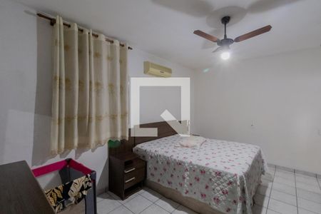 Suíte  de casa à venda com 2 quartos, 350m² em Parada Xv de Novembro, São Paulo