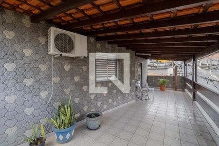 Casa à venda com 350m², 2 quartos e 3 vagasVaranda Suíte 