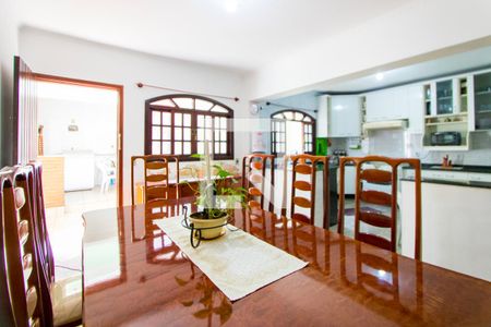 Casa à venda com 150m², 3 quartos e 3 vagasCopa