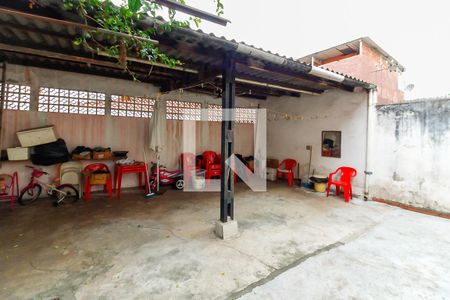 Casa à venda com 131m², 3 quartos e 4 vagasQuintal