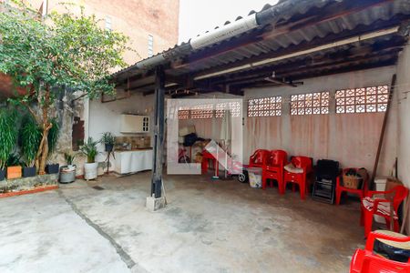 Casa à venda com 131m², 3 quartos e 4 vagasQuintal