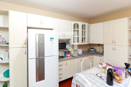 Casa à venda com 131m², 3 quartos e 4 vagasCozinha - 2 - Armários