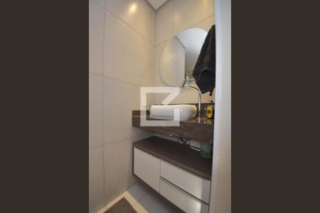 Apartamento para alugar com 104m², 2 quartos e sem vagaBanheiro