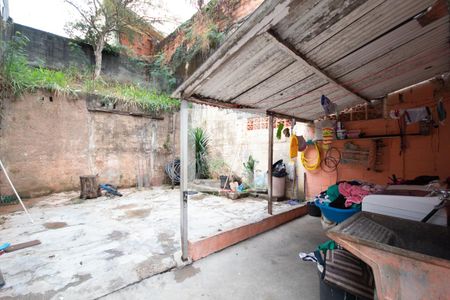 Casa para alugar com 80m², 2 quartos e 2 vagasÁrea de serviço e quintal