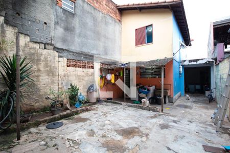 Casa para alugar com 80m², 2 quartos e 2 vagasÁrea de serviço e quintal