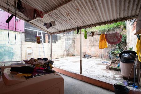 Casa para alugar com 80m², 2 quartos e 2 vagasÁrea de serviço e quintal