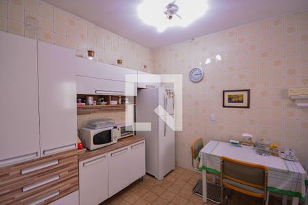 Casa à venda com 240m², 3 quartos e 3 vagasCozinha Casa 2