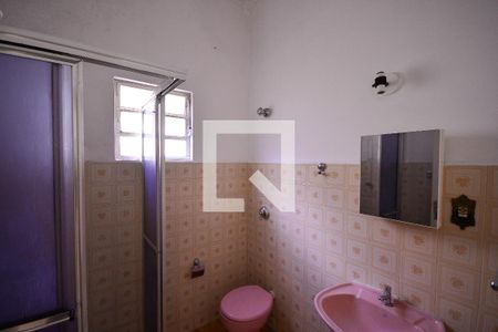 Casa à venda com 240m², 3 quartos e 3 vagasBanheiro