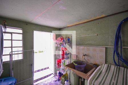 Casa à venda com 240m², 3 quartos e 3 vagasArea de Serviço Casa 2