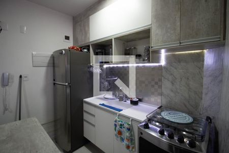 Cozinha de apartamento à venda com 1 quarto, 28m² em Vila Campanela, São Paulo