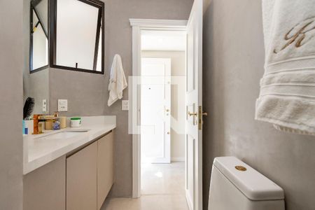 Apartamento à venda com 440m², 5 quartos e 5 vagasBanheiro da Suíte 3