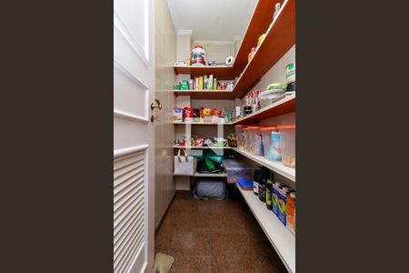 Apartamento à venda com 440m², 5 quartos e 5 vagasDespensa