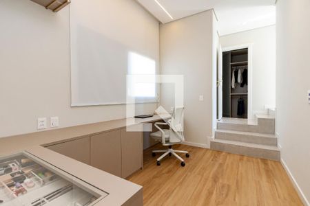 Apartamento à venda com 440m², 5 quartos e 5 vagasEscritório da Suíte 3