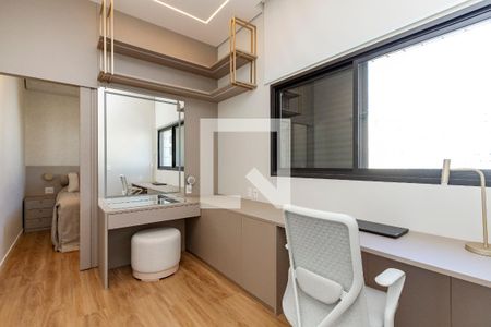 Apartamento à venda com 440m², 5 quartos e 5 vagasEscritório da Suíte 3