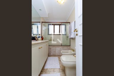 Apartamento à venda com 440m², 5 quartos e 5 vagasSuíte Principal - Banheiro