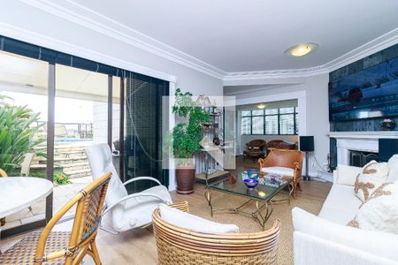 Apartamento à venda com 440m², 5 quartos e 5 vagasCobertura - Sala de TV