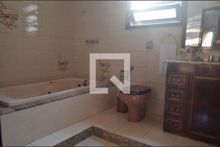 Casa à venda com 350m², 3 quartos e 4 vagasBanheiro da Suíte 3