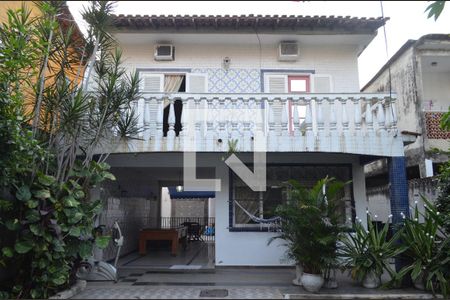 Casa à venda com 350m², 3 quartos e 4 vagasFachada da Casa