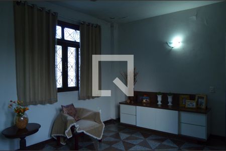 Casa à venda com 350m², 3 quartos e 4 vagasSaleta