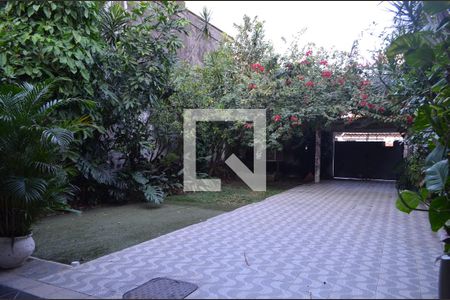 Casa à venda com 350m², 3 quartos e 4 vagasÁrea Externa 