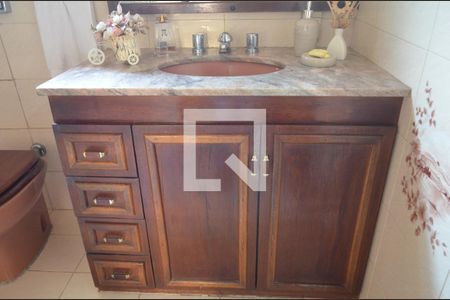 Casa à venda com 350m², 3 quartos e 4 vagasBanheiro da Suíte 3