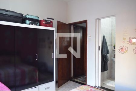 Casa à venda com 350m², 3 quartos e 4 vagasQuarto 2 - Suíte