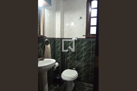 Casa à venda com 350m², 3 quartos e 4 vagasBanheiro da Suíte 1