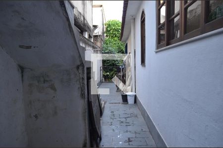 Casa à venda com 350m², 3 quartos e 4 vagasÁrea Externa - Fundos