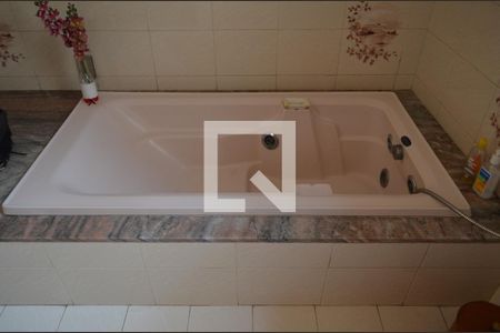 Casa à venda com 350m², 3 quartos e 4 vagasBanheiro da Suíte 3