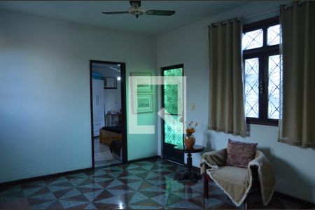 Casa à venda com 350m², 3 quartos e 4 vagasSaleta