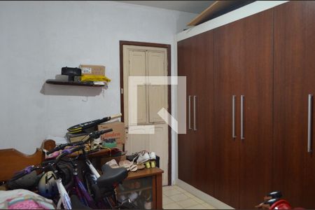 Casa à venda com 350m², 3 quartos e 4 vagasQuarto de Serviço