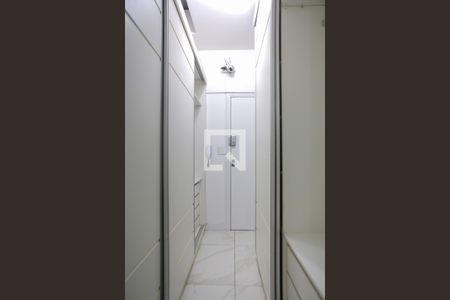 Apartamento para alugar com 224m², 4 quartos e 2 vagasCloset