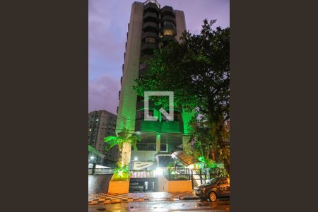 Apartamento para alugar com 224m², 4 quartos e 2 vagasFachada