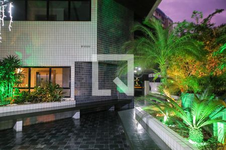 Apartamento para alugar com 224m², 4 quartos e 2 vagasEntrada