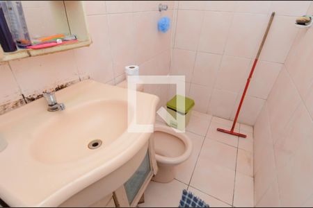 Casa à venda com 266m², 4 quartos e 2 vagasBanheiro Social 2