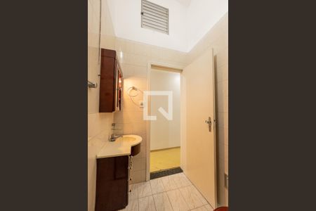 Casa para alugar com 110m², 3 quartos e 1 vaga Casa para alugar com 110m², 3 quartos e 1 vagaBanheiro Social