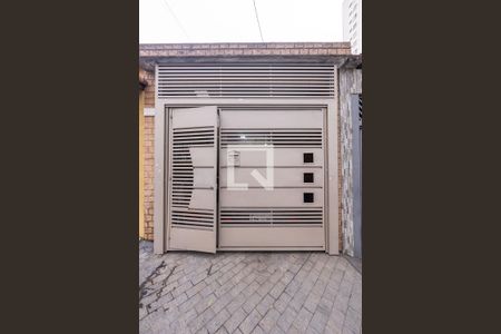 Casa para alugar com 110m², 3 quartos e 1 vaga Casa para alugar com 110m², 3 quartos e 1 vagaFachada