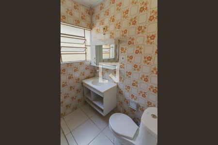 Casa à venda com 90m², 2 quartos e 1 vaga Casa à venda com 90m², 2 quartos e 1 vagaBanheiro