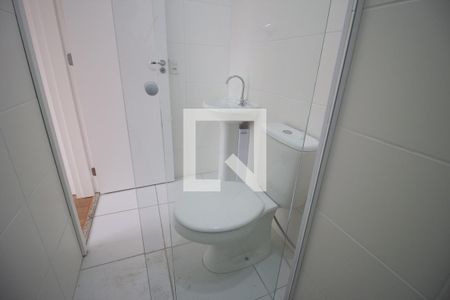 Banheiro de apartamento para alugar com 1 quarto, 38m² em Bom Retiro, São Paulo