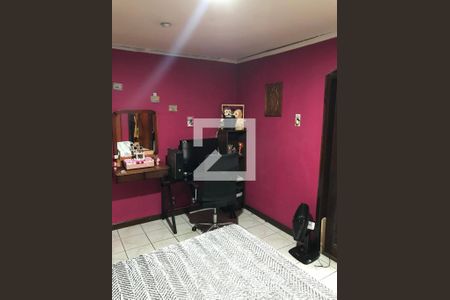 Casa à venda com 282m², 4 quartos e 2 vagas Casa à venda com 282m², 4 quartos e 2 vagasQuarto 4