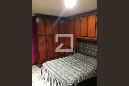 Casa à venda com 282m², 4 quartos e 2 vagas Casa à venda com 282m², 4 quartos e 2 vagasQuarto 4